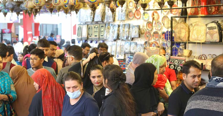 বাণিজ্যমেলায় নজর কাড়ছে নতুন উদ্যোক্তাদের হস্ত ও কুটির শিল্প