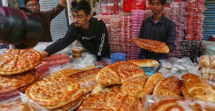 ঐতিহ্য ধরে রাখা পুরান ঢাকার নকশা রুটি