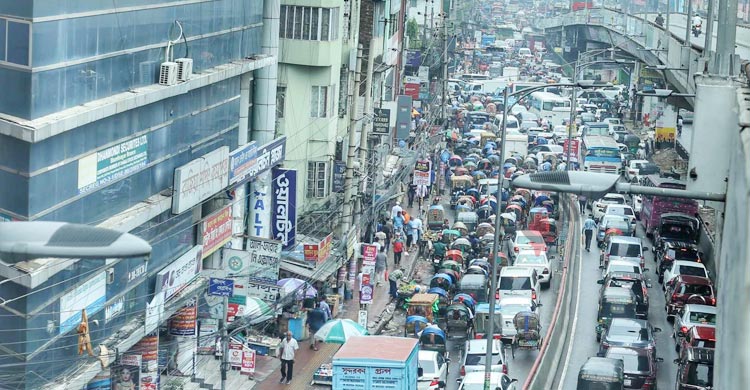 আন্দোলন-জলাবদ্ধতা-যানজটে ‘অচল ঢাকা’