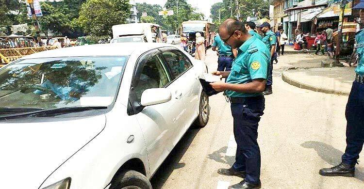 ট্রাফিক আইন লঙ্ঘন, ঢাকায় একদিনে ১৭১৫ মামলা