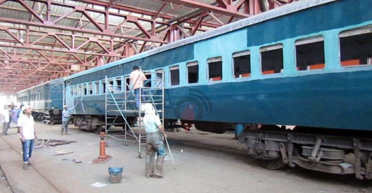 ঈদে বাড়িফেরা মানুষের জন্য প্রস্তুত হচ্ছে রেলের ১০০ কোচ