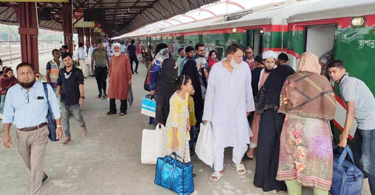 ঈশ্বরদীতে ট্রেন দুর্ঘটনা, তদন্ত কমিটি, ট্রেনের চালকসহ ৩ জন বরখাস্ত