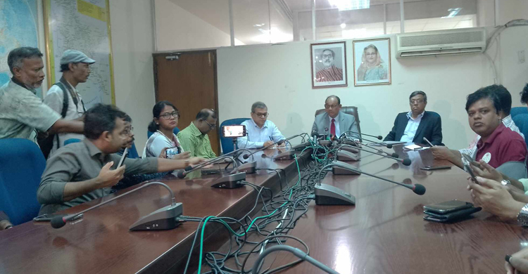 নিহতদের পরিবারকে এক লাখ করে টাকা দেওয়া হবে: রেলমন্ত্রী