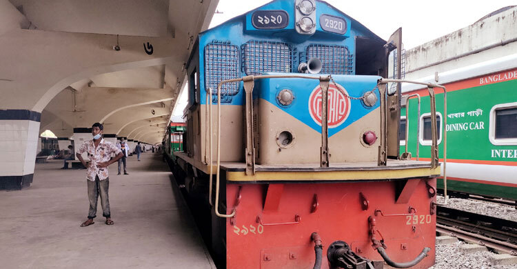 ঢাকা থেকে ১৫ রুটে ট্রেনের ভাড়া বাড়ছে যত