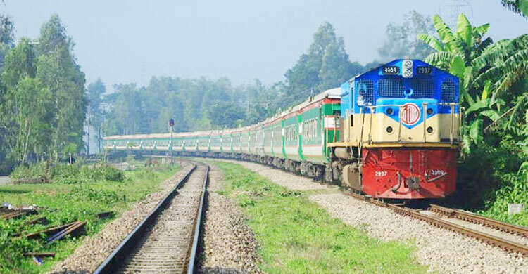 ঈদ শেষে ফেরার ২৩ মার্চের ট্রেনের টিকিট মিলছে আজ