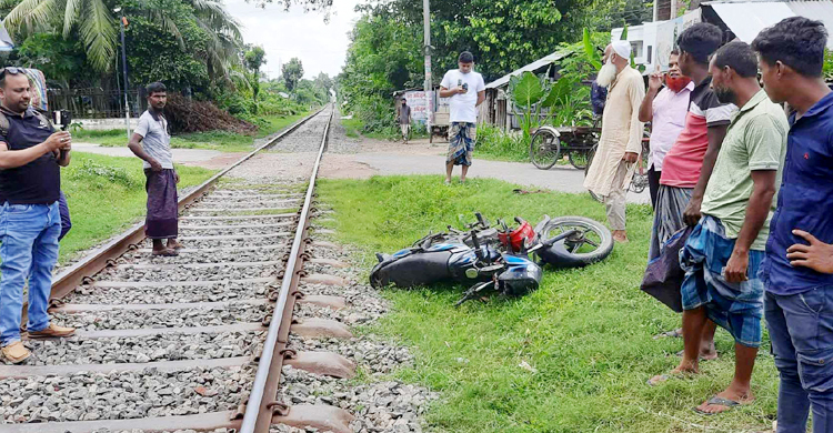 অরক্ষিত ক্রসিং: ট্রেনের ধাক্কায় মোটরসাইকেল আরোহী নিহত