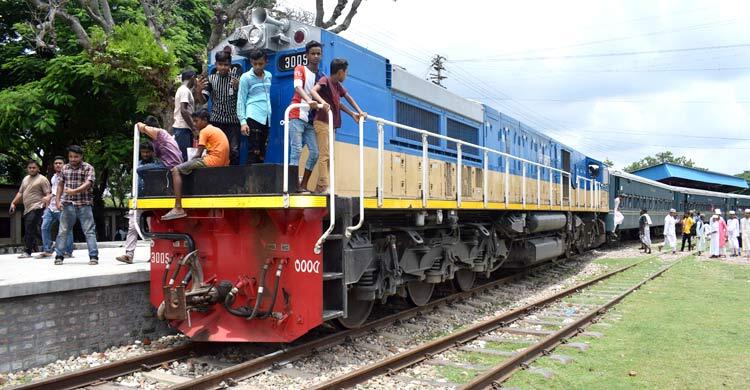 ১৫ দিন পর চাঁদপুর-চট্টগ্রাম রুটে সাগরিকা এক্সপ্রেস চালু