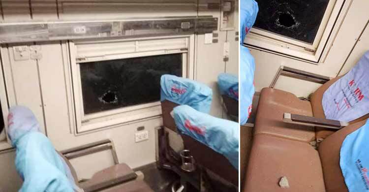 প্রথম দিনেই ঢিল ছুড়ে বুড়িমারী এক্সপ্রেসের গ্লাস ভাঙলো দুর্বৃত্তরা