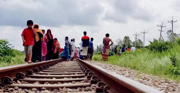 মিরসরাইয়ে ট্রেনে কাটা পড়ে প্রাণ গেলো কিশোরের