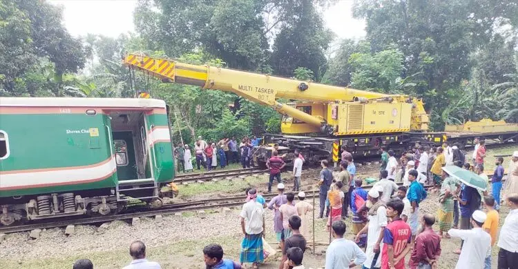সাড়ে ১৮ ঘণ্টা পর সচল ময়মনসিংহ-ভৈরব রেলপথ