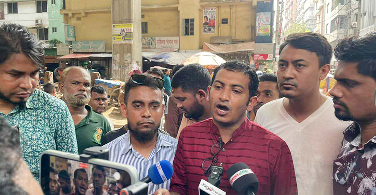 ৮ দাবিতে ঢাকায় ট্রেন আটকে বিক্ষোভ বৃহত্তর সিলেটবাসীর