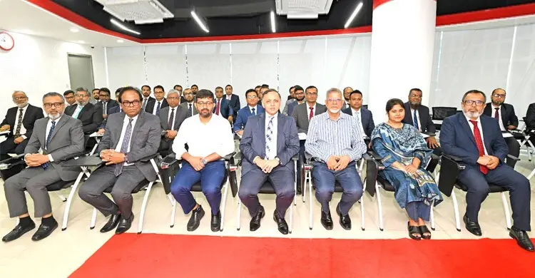 টেকসই অর্থায়ন-জলবায়ু ঝুঁকি নিয়ে মিডল্যান্ড ব্যাংকের প্রশিক্ষণ