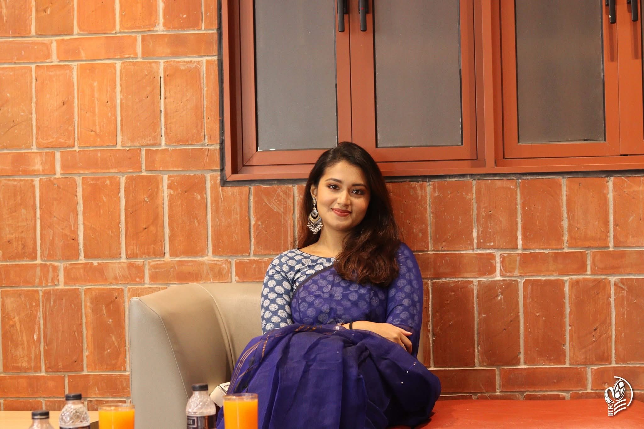 জানেন কি এখন মিনিমাল লুক কেন হট ট্রেন্ড?