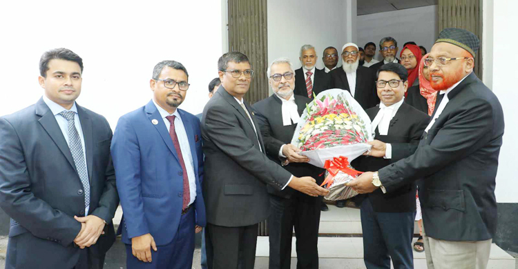 বিচারকাজ পরিদর্শন করলেন মালদ্বীপের প্রধান বিচারপতি