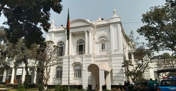 হৃদয়কে গুলি করে মরদেহ নিয়ে যায় পুলিশ