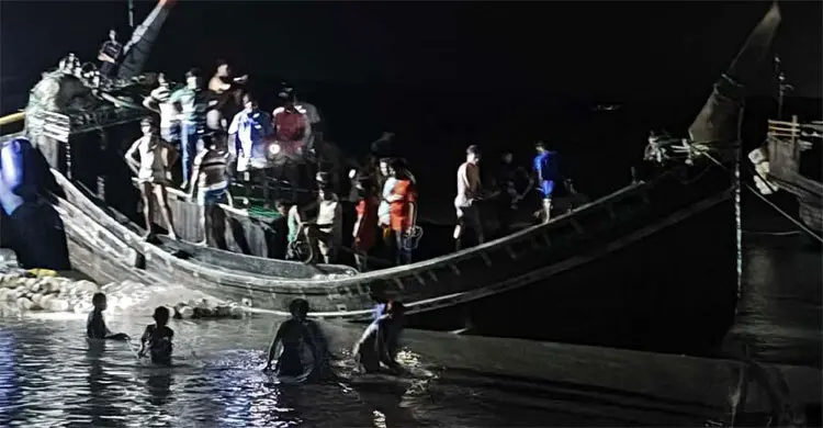 কুতুবদিয়ায় ট্রলারডুবিতে ৪ জেলে নিহত