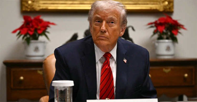 ইরানে দীর্ঘমেয়াদি যুদ্ধের হুঁশিয়ারি ট্রাম্পের