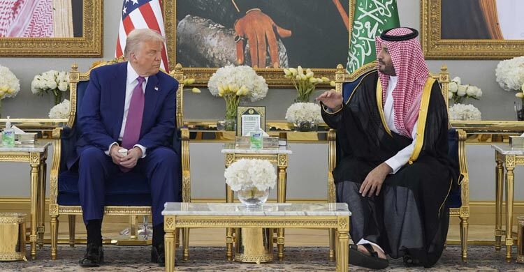 Trump begins Gulf tour, eyes major deals