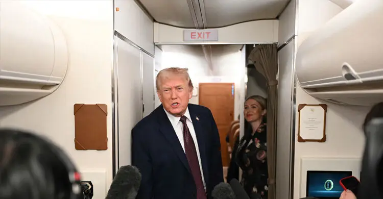 ইরানে এখনো বিমান হামলার কথা বিবেচনা করছেন ট্রাম্প: হোয়াইট হাউজ