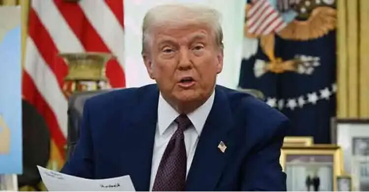 প্রেসিডেন্ট অবস্থায় ট্রাম্পের বিনিয়োগ নিয়ে প্রশ্ন