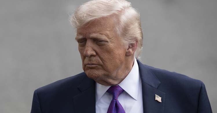 ইরান যুদ্ধ ইস্যুতে ট্রাম্প শিবিরে ফাটল স্পষ্ট