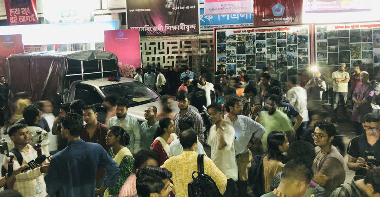 Leftists and Shibir exchange heated slogans at DU