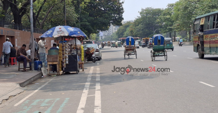 পরিবেশবান্ধব যান সাইকেলের লেন ঝুলছে শুধু ‘সাইনবোর্ডে’