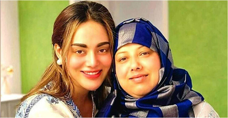 মায়ের শারীরিক অবস্থা জানালেন অভিনেত্রী তমা মির্জা