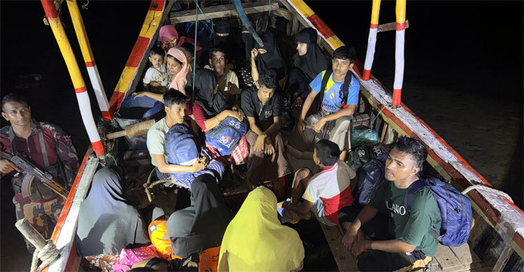 টেকনাফ থেকে পাচারকালে নারী-পুরুষসহ ২৯ জন উদ্ধার