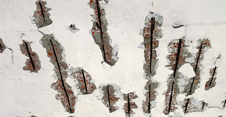 ঢাবির ঝুঁকিপূর্ণ হলে বসবাস, নীতিনির্ধারকদের ঘুম ভাঙবে কবে?