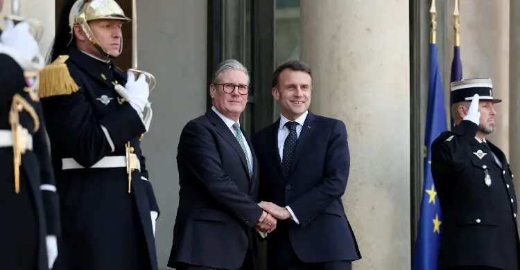 হরমুজ প্রণালি খুলতে জোট বাঁধছে ৪০ দেশ, নেই যুক্তরাষ্ট্র