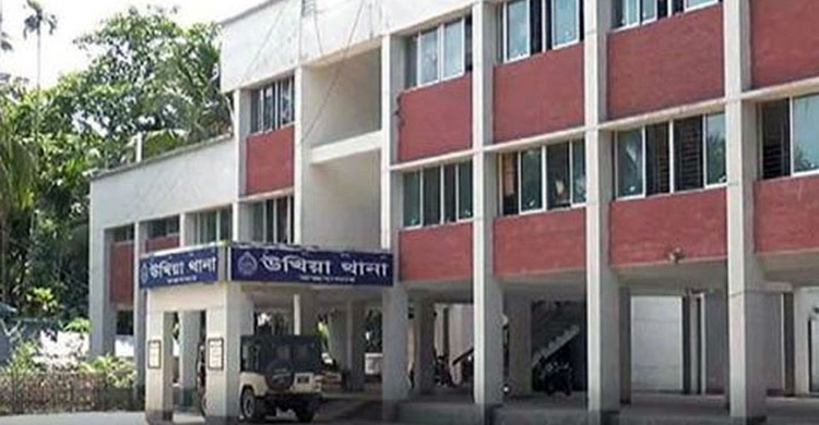 দুর্গন্ধের উৎস খুঁজতে গিয়ে মিললো নারীর অর্ধগলিত মরদেহ