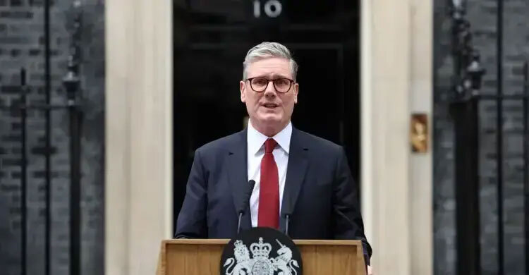 UK PM refuses to quit as pressure builds over Epstein