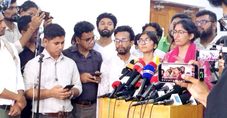 স্বতন্ত্র হিসেবে ফরম সংগ্রহ করলেন উমামা