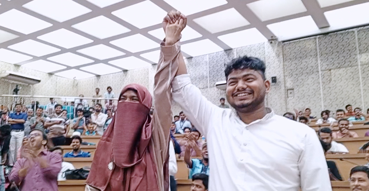 ঢাবির ইতিহাসে প্রথম ডাকসু নির্বাচনে জয়ী স্বামী-স্ত্রী
