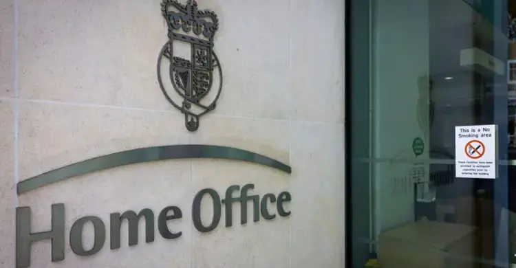 যুক্তরাজ্যে স্থায়ী হতে পারিবারিক নির্যাতনের ভুয়া অভিযোগ অভিবাসীদের