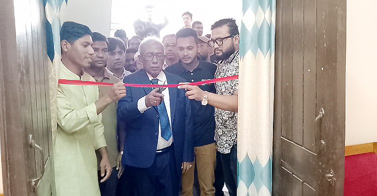 ৩২ আসনের রিডিং রুম পেলেন বঙ্গবন্ধু হলের শিক্ষার্থীরা