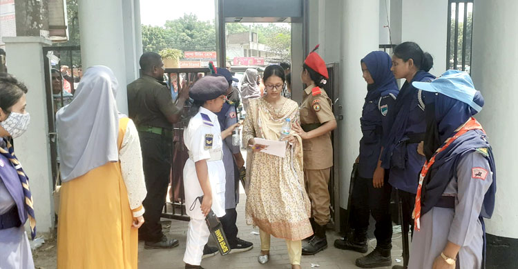 ভর্তিচ্ছুদের পদচারণায় মুখর ইবি ক্যাম্পাস