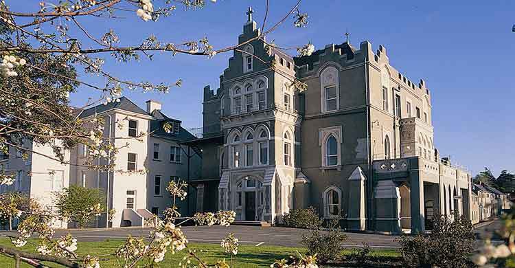 আয়ারল্যান্ডে উচ্চশিক্ষা: কাজের সুযোগ-আয়-স্থায়ী হওয়ার নিয়ম