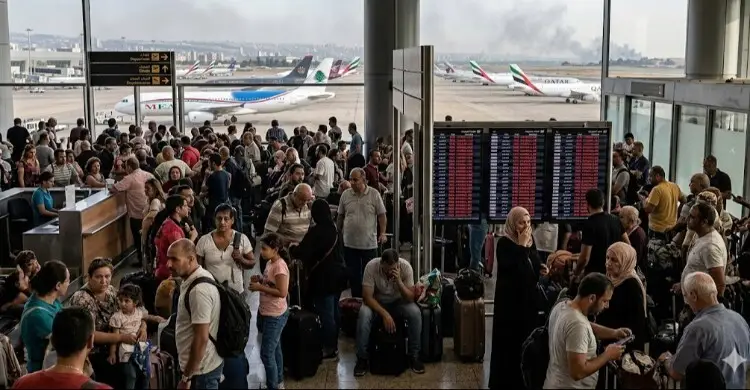 ফ্লাইট স্থগিতে দিশাহারা প্রবাসীরা, দেশে ফেরার অনিশ্চয়তায় ওমরা যাত্রীরা