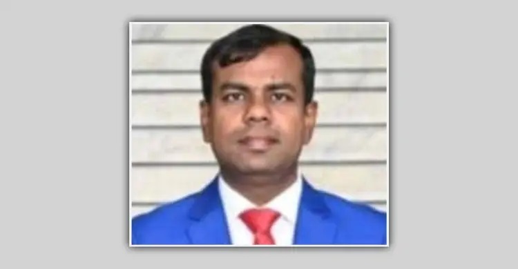 চাচাকে বাবা সাজিয়ে চাকরি নেওয়া নাচোলের সেই ইউএনওকে ওএসডি