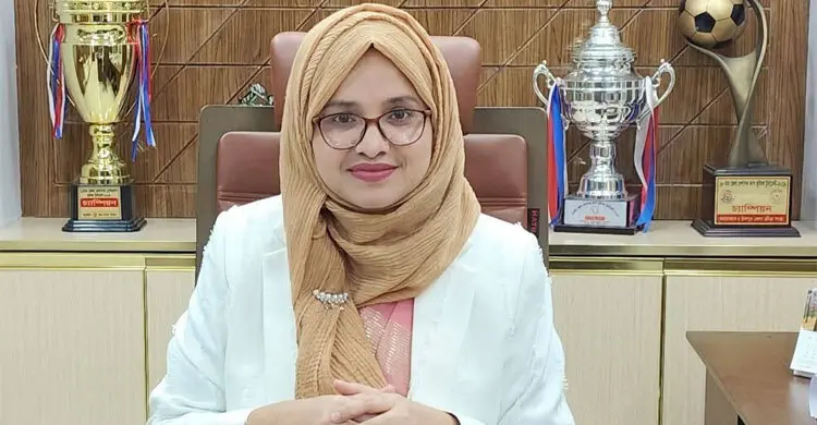 খাল খনন শেষে ২০ লাখ টাকা কোষাগারে ফেরত দিলেন ইউএনও