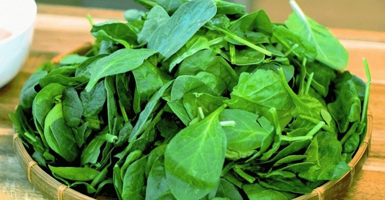 পালংশাক কাঁচা খাওয়া ঠিক নয়, স্বাস্থ্যকরভাবে রান্না করার উপায়