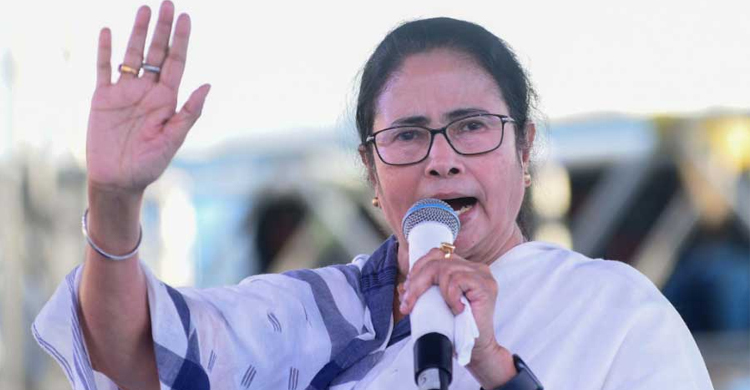 ২ হাজার রুপির নোট বাতিলে দুর্ভোগে পড়েছে সাধারণ মানুষ: মমতা