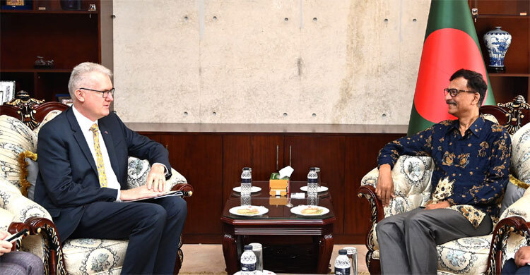 Australian minister confident about bright future of Bangladesh