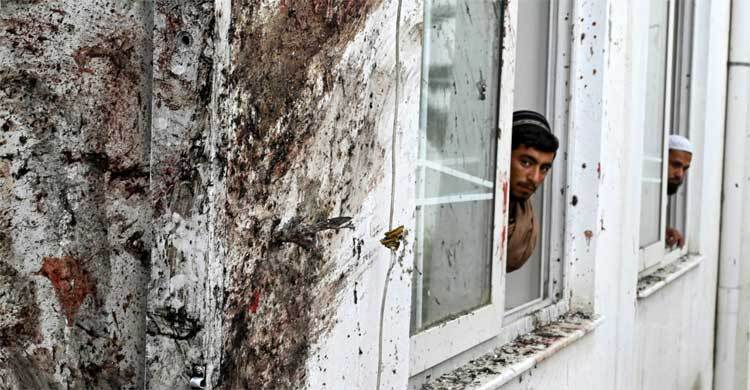 পাকিস্তানে ইফতারের সময় গাড়িবোমা হামলা, ১২ বেসামরিক নিহত