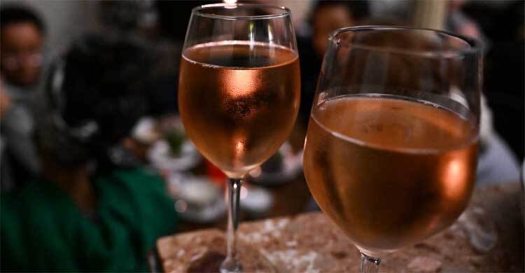 কুয়েতে বিষাক্ত মদপানে ১৩ প্রবাসী শ্রমিকের মৃত্যু