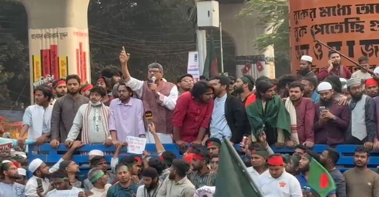 এক হাদি লোকান্তরে, লক্ষ হাদি ঘরে ঘরে