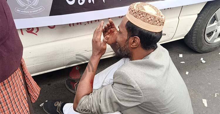 ‘আমার মাকে মা ফাতিমার সঙ্গে জান্নাতুল ফেরদৌসে জায়গা দিও, মাওলা’