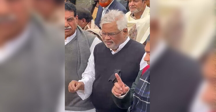 বিএনপি চেয়ারপারসনের কবর জিয়ারতে এলেন বিএনপি নেতা আমান উল্লাহ আমান